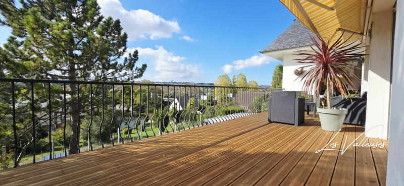 Maison traditionnelle - 185 m² - 8 pièces