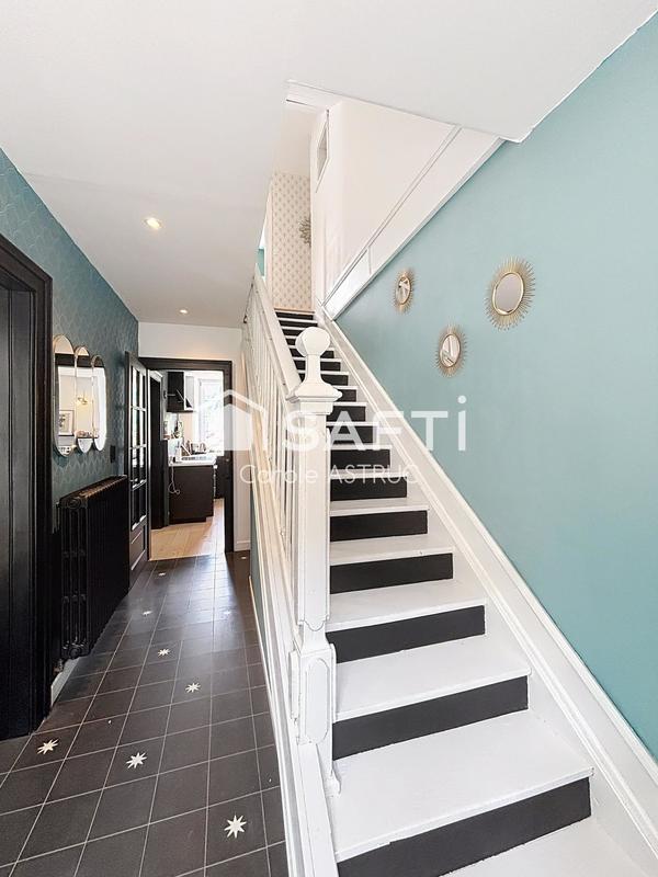 Maison de maîtres - 280 m² - 14 pièces