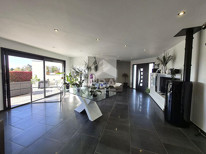 Maison - 130 m² - 4 pièces