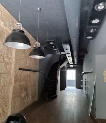 Local commercial - 318 m²