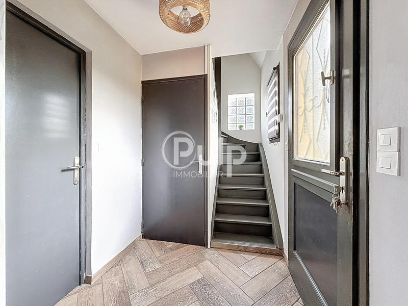 Pavillon - 93 m² - 5 pièces