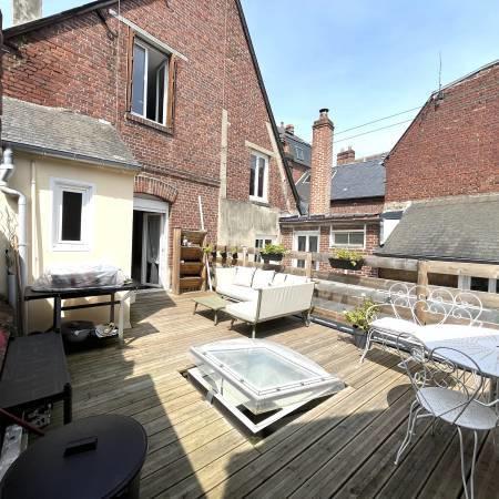 Maison - 205 m² - 7 pièces