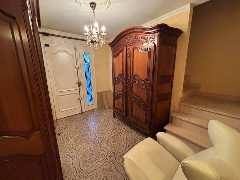 Maison - 285 m² - 11 pièces