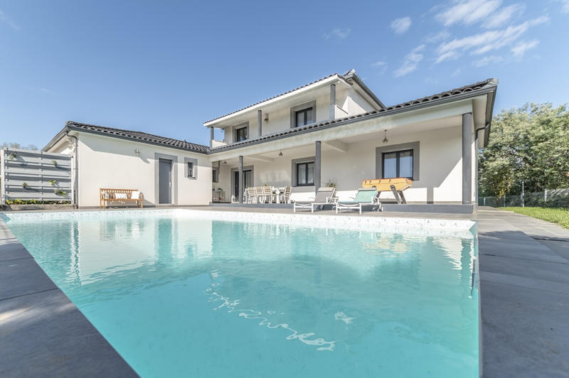 Maison - 166 m² - 7 pièces