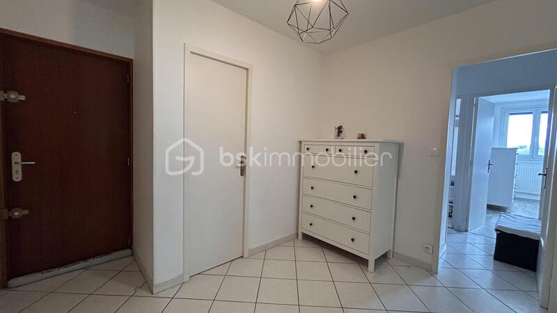 Appartement - 97 m² - 5 pièces