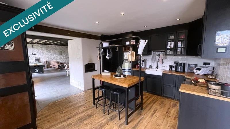 Maison - 181 m² - 6 pièces