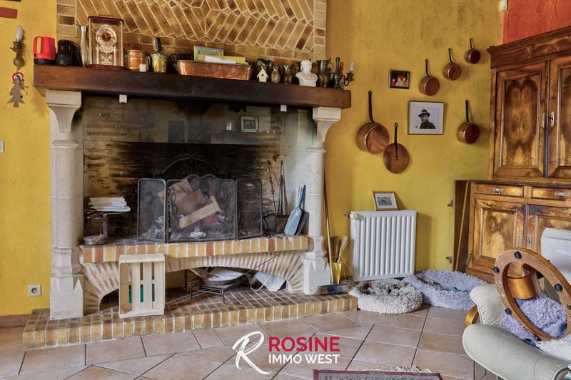 Maison ancienne - 253 m² - 9 pièces