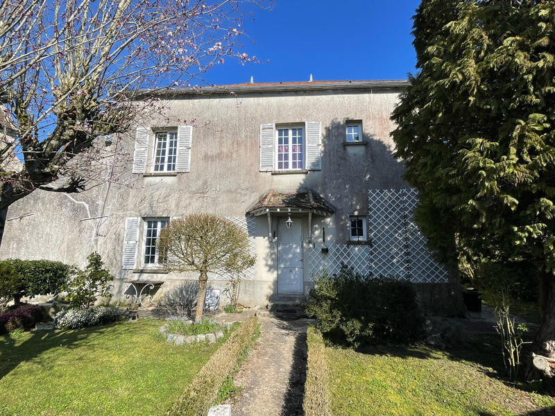Maison - 166 m² - 7 pièces