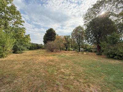 Terrain constructible - 1 040 m²