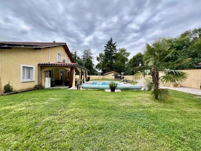 Maison - 200 m² - 6 pièces