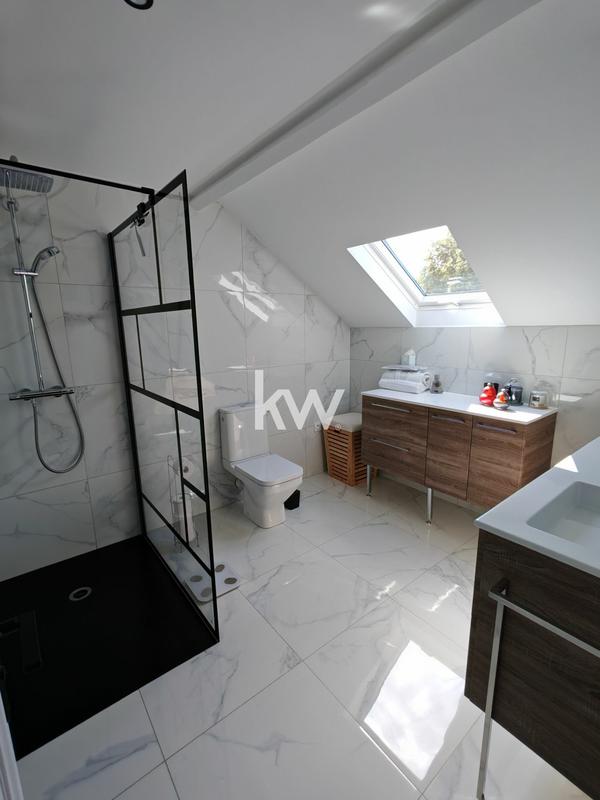 Maison - 183 m² - 6 pièces