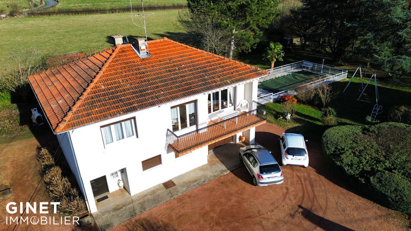 Maison - 101 m² - 5 pièces