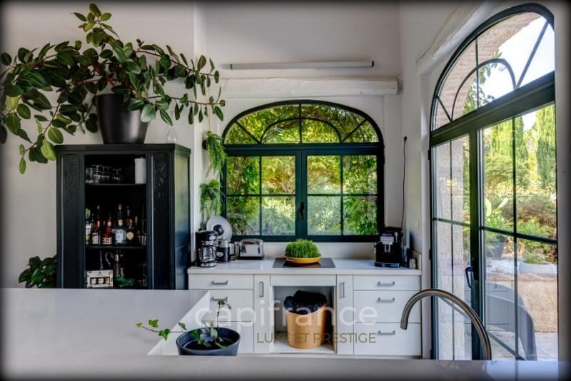 Demeure - 352 m² - 10 pièces