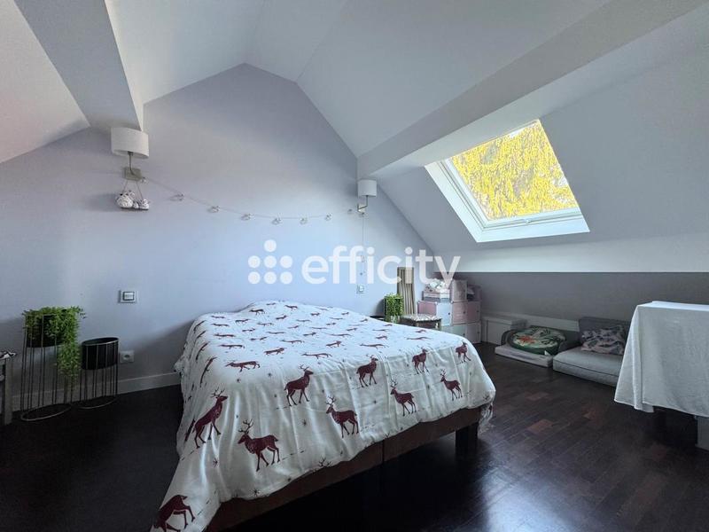 Maison - 170 m² - 7 pièces