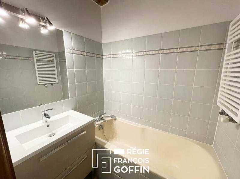 Appartement - 74 m² - 2 pièces