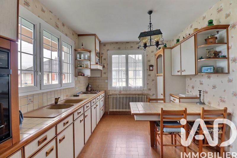 Maison - 99 m² - 5 pièces