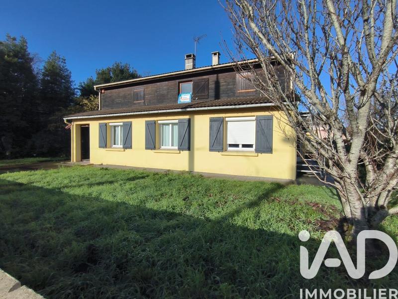 Maison - 213 m² - 8 pièces