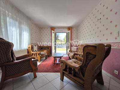 Maison - 90 m² - 5 pièces