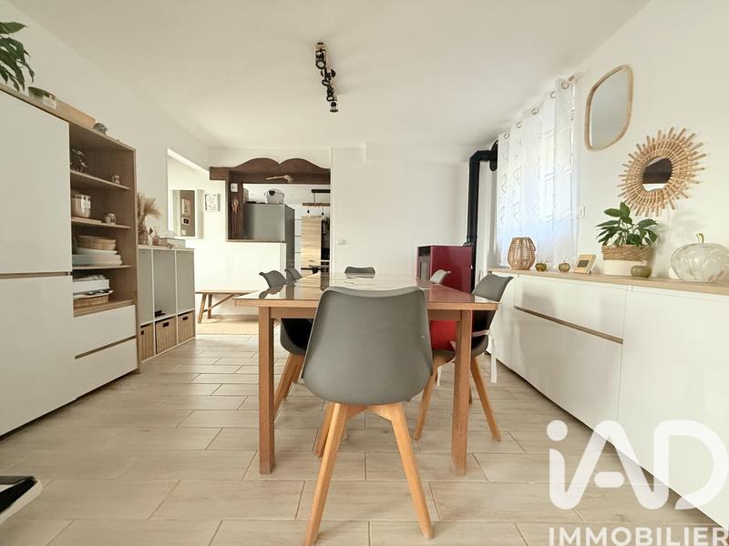 Maison - 94 m² - 5 pièces