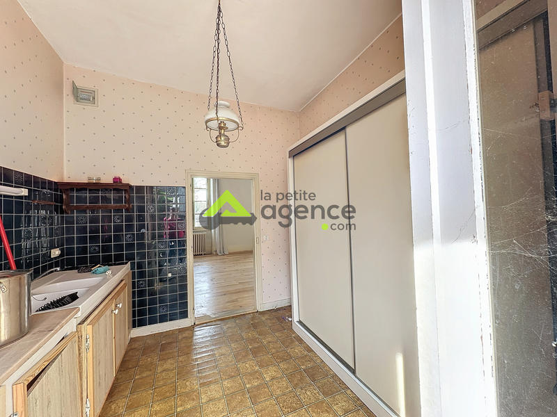 Immeuble - 273 m² - 14 pièces