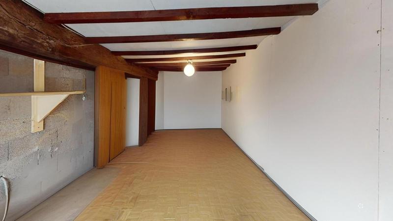 Maison - 180 m² - 9 pièces