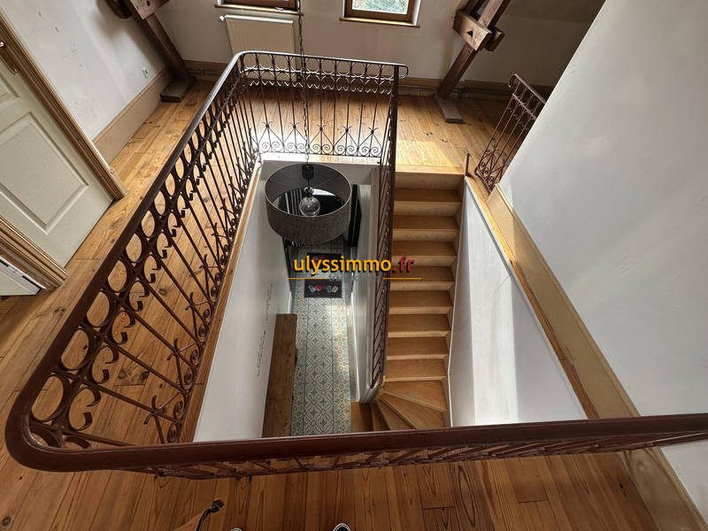 Maison - 177 m² - 9 pièces