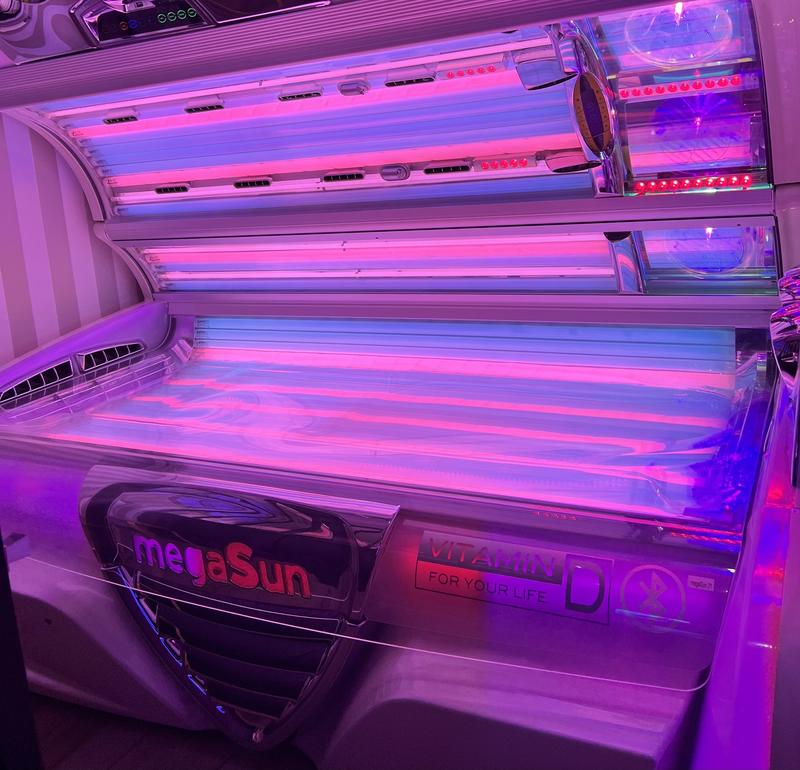 Slym &amp; Tan by megaSun