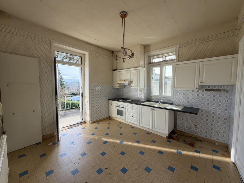 Appartement - 160 m² - 6 pièces