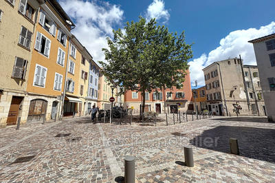 Appartement - 120 m² - 8 pièces