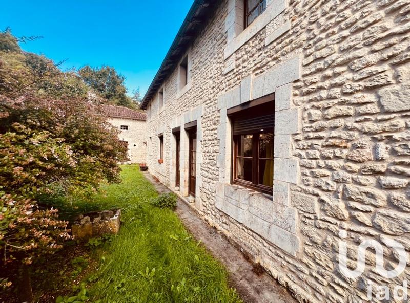 Maison - 200 m² - 6 pièces