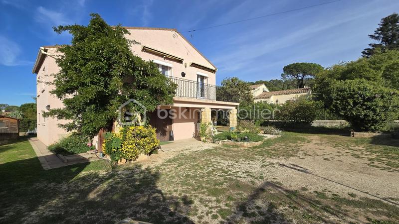 Maison traditionnelle - 144 m² - 7 pièces