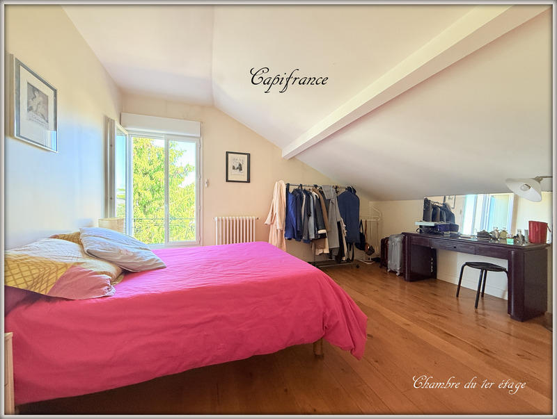 Maison - 185 m² - 8 pièces