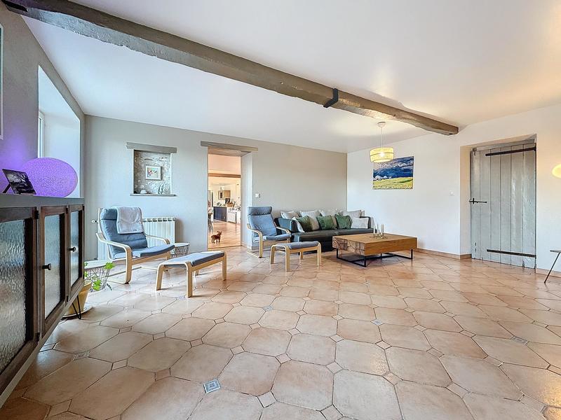 Propriété - 283 m² - 10 pièces