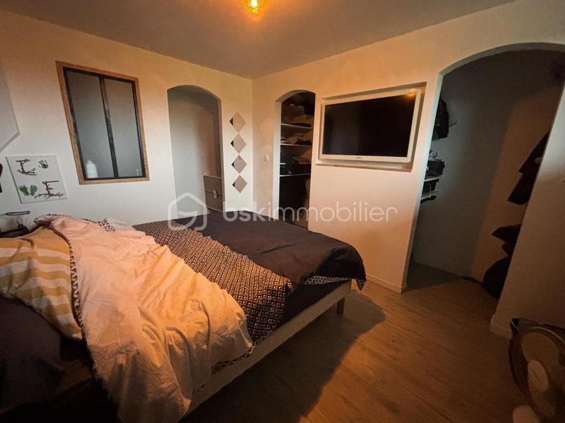 Pavillon - 245 m² - 7 pièces