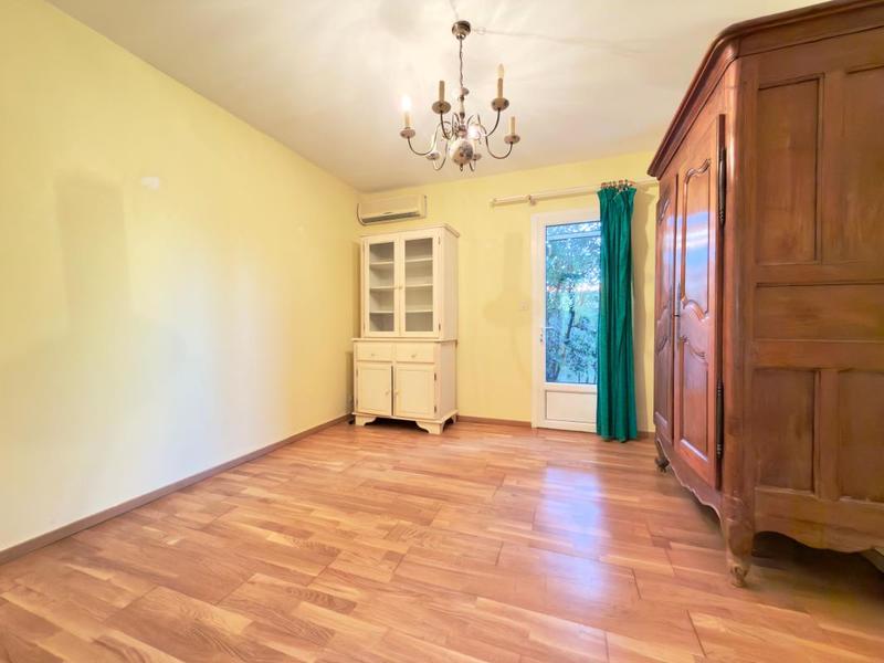Propriété - 187 m² - 7 pièces