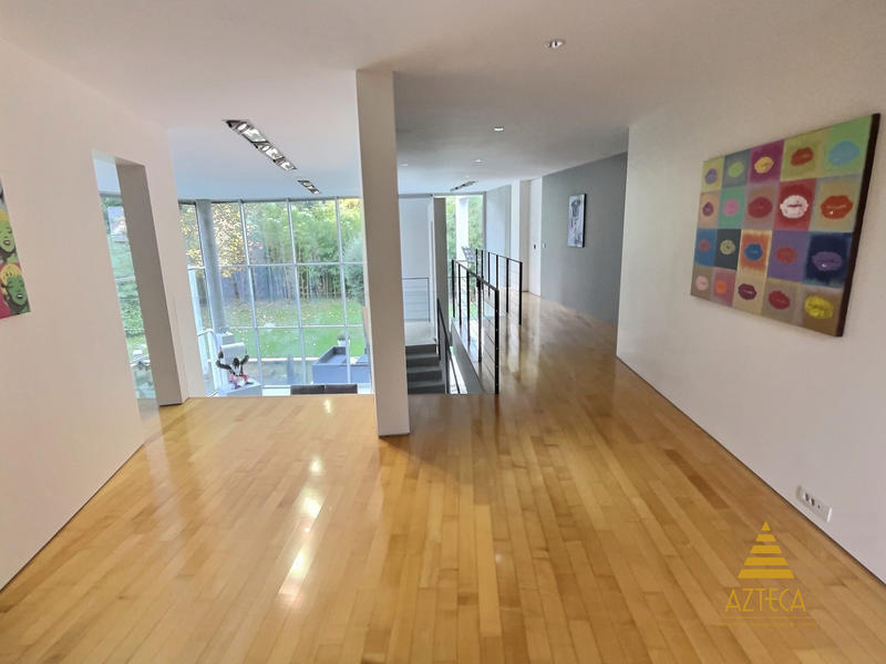 Maison contemporaine - 295 m² - 6 pièces