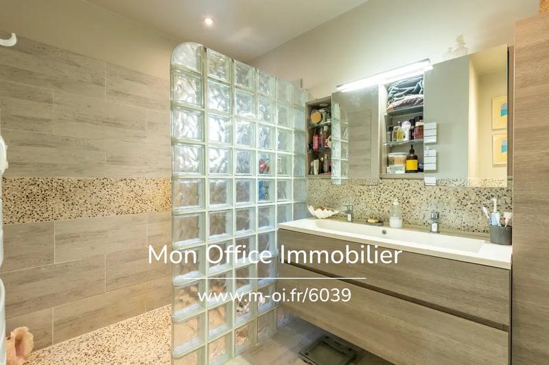 Maison - 111 m² - 4 pièces