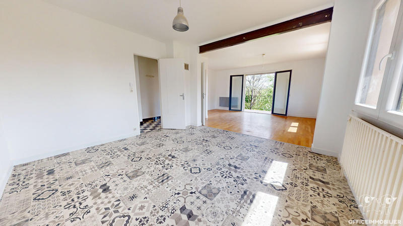 Maison - 95 m² - 5 pièces