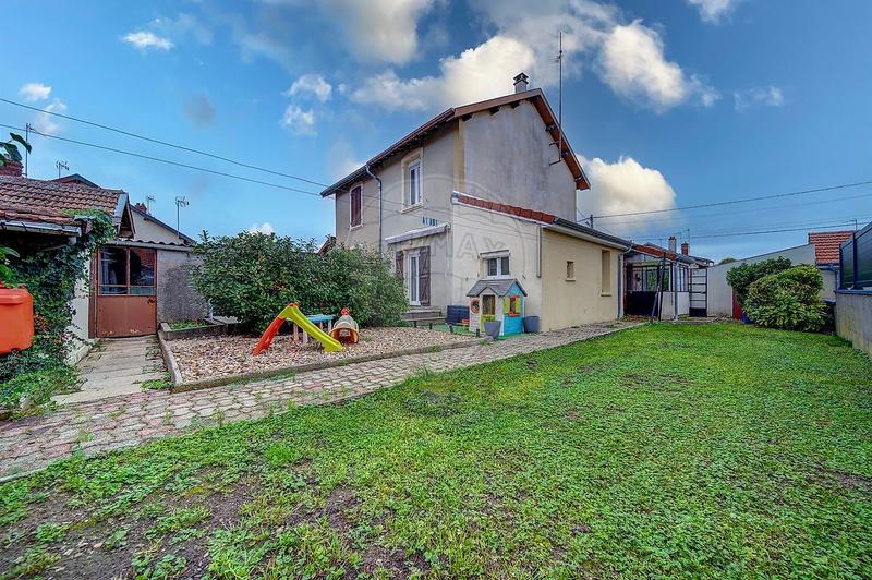 Maison - 83 m² - 4 pièces