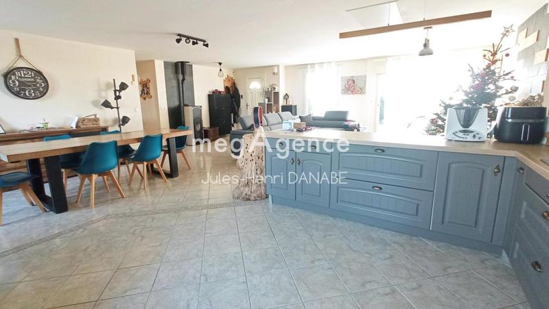 Maison - 102 m² - 4 pièces