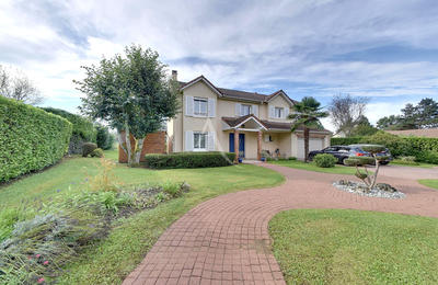 Maison - 167 m² - 7 pièces