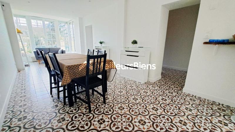 Maison - 170 m² - 7 pièces