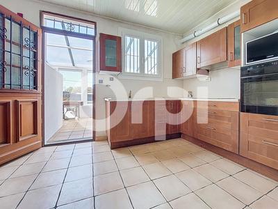 Maison - 145 m² - 7 pièces