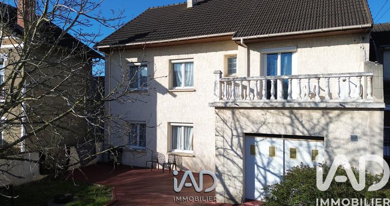 Maison - 167 m² - 9 pièces