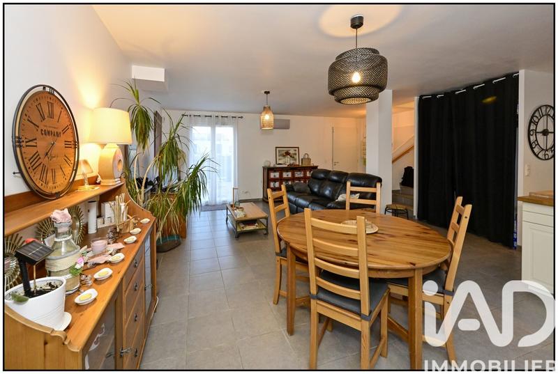 Maison - 90 m² - 5 pièces