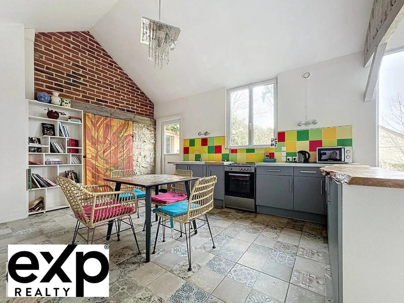 Maison - 240 m² - 7 pièces