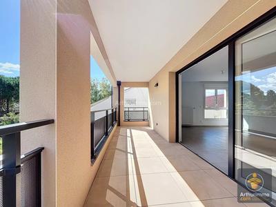 Appartement - 83 m² - 4 pièces