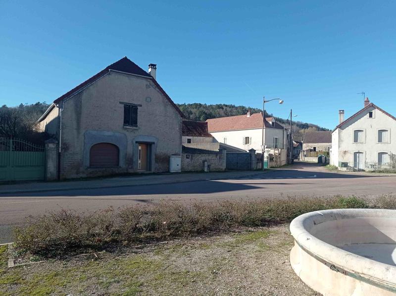 Maison ancienne - 183 m² - 6 pièces