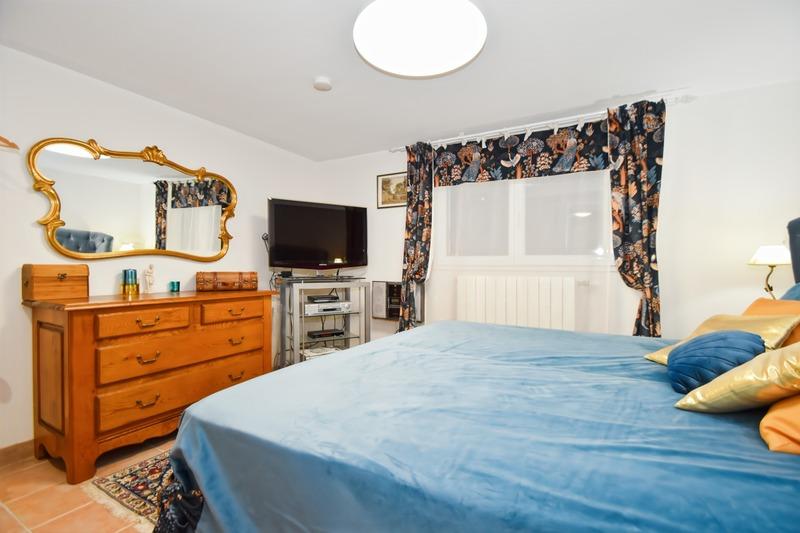 Villa - 227 m² - 10 pièces