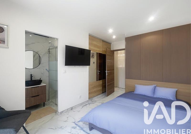 Maison - 195 m² - 5 pièces